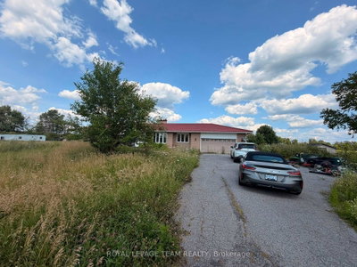 3084 Woodkilton Road • Ottawa, ON photo 4