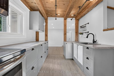 48 Elm Street • Kingston, ON photo 8