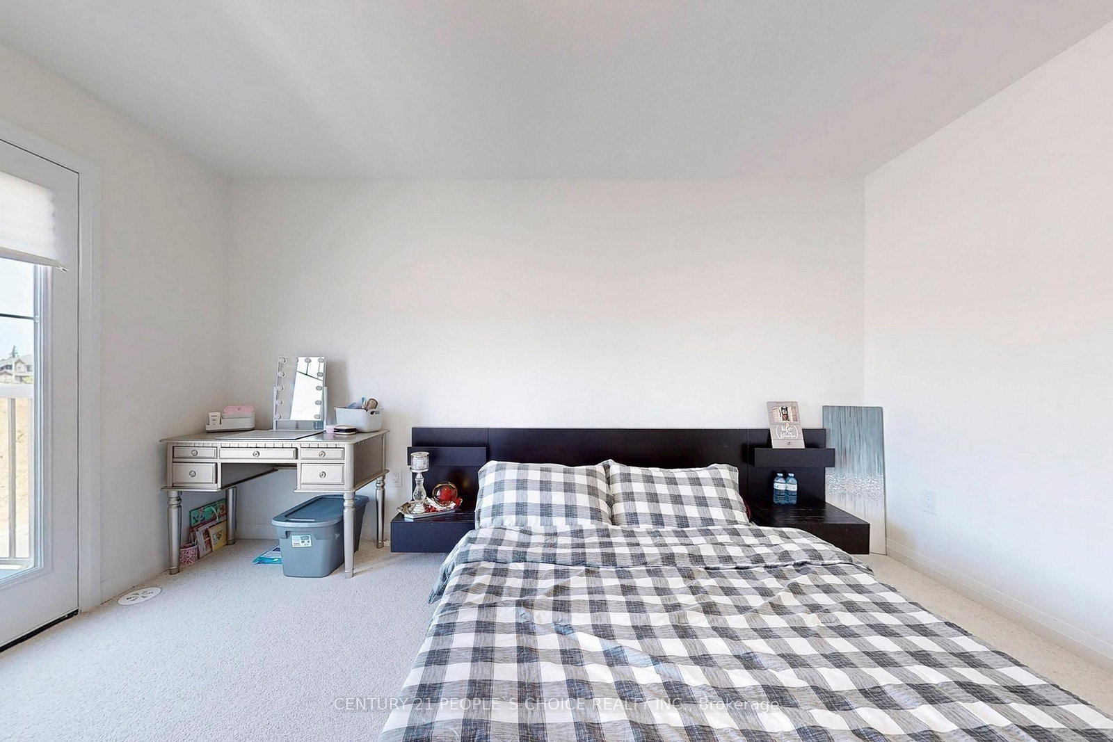 19 Central Market Drive • Haldimand, ON photo 13