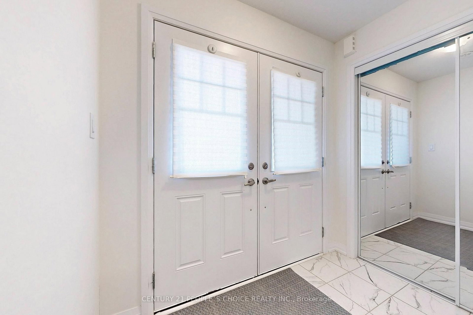 19 Central Market Drive • Haldimand, ON photo 24