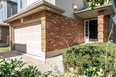 10 Buckingham Drive • Stratford, ON photo 2