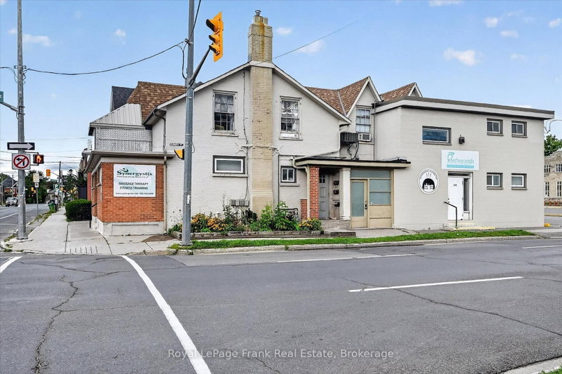 308 Charlotte St photo 2