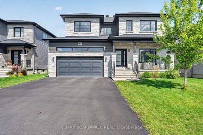 Detached House for sale at 340 Moonlight Drive, Russell, Ontario, K4R 0L1 - Russell Twp - MLS: X13723546