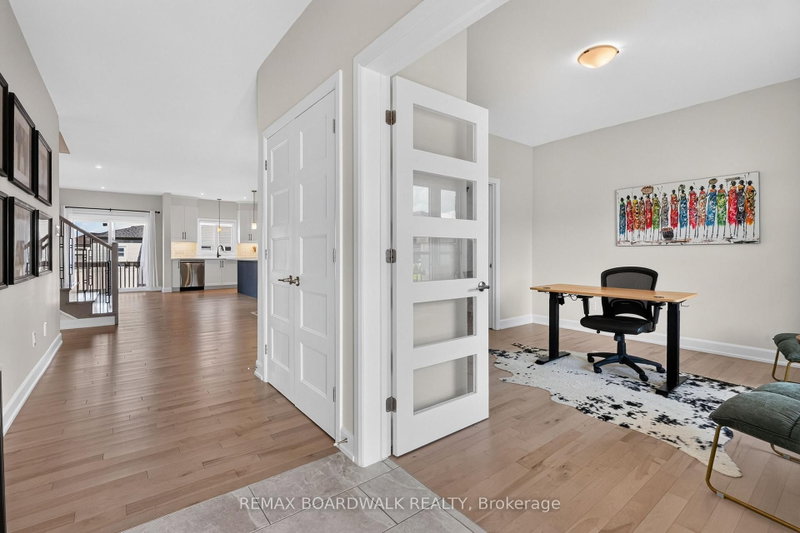 340 Moonlight Dr photo 5