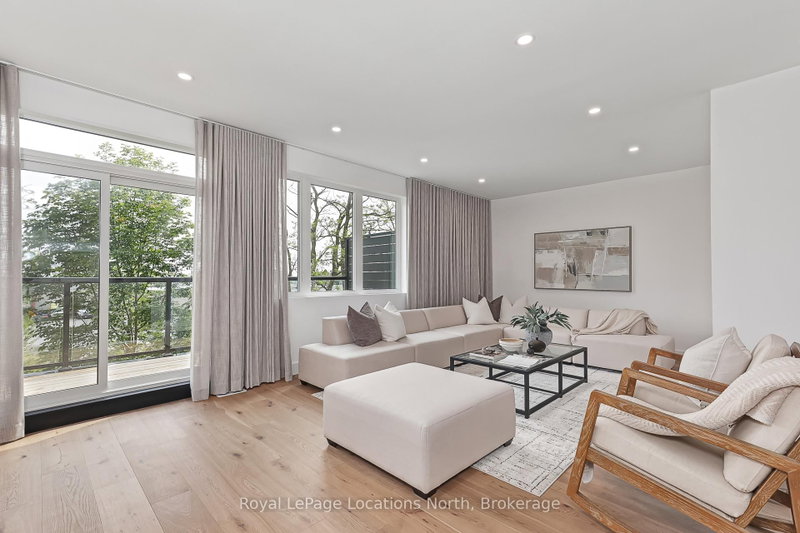 6 - 25 Lansdowne Street S