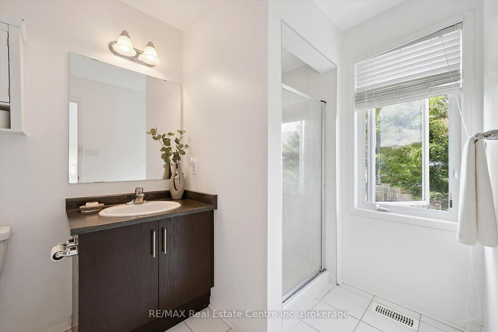 1035 Victoria Road S • #95 • Guelph, ON photo 12