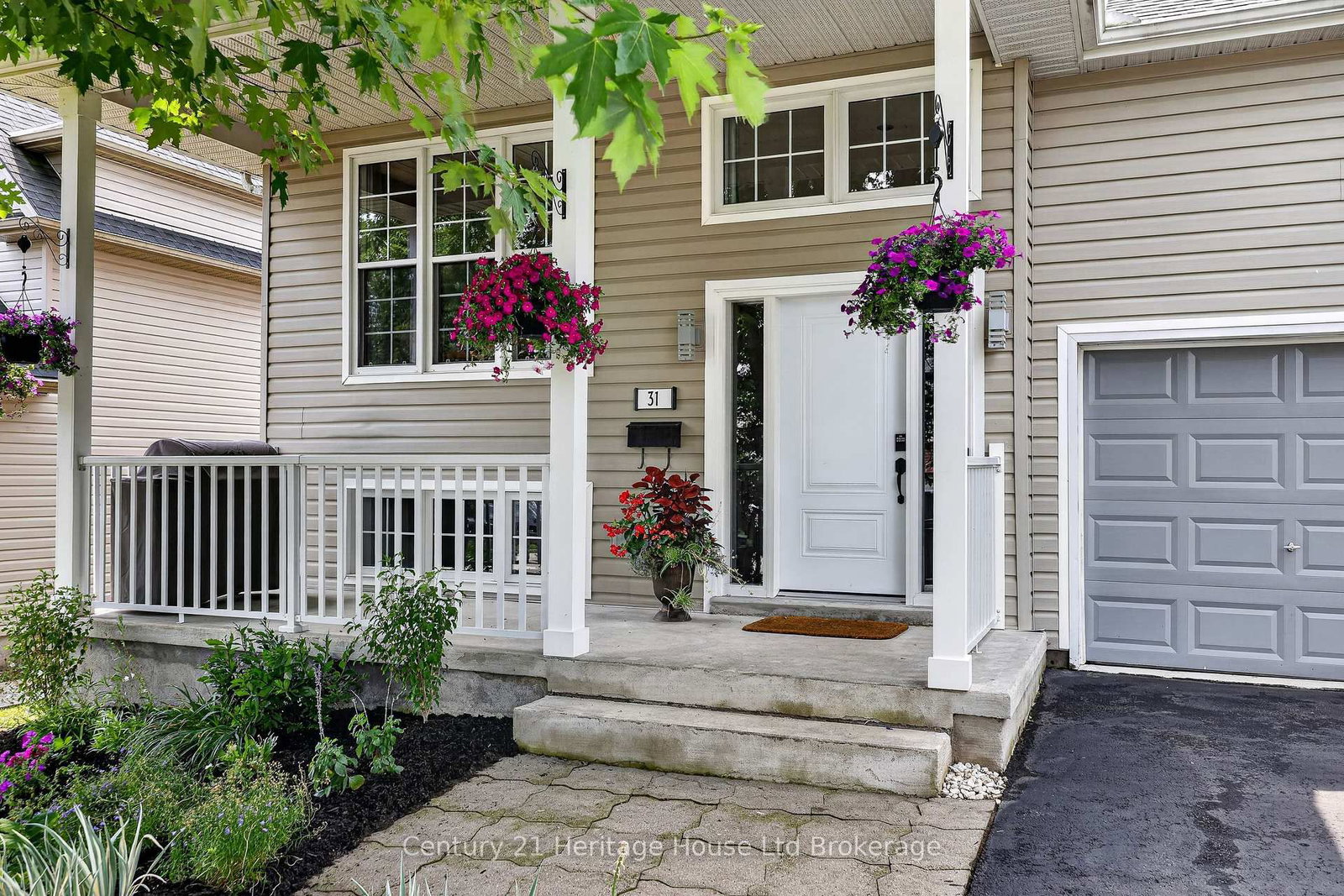 31 Owen Street • Ingersoll, ON photo 4