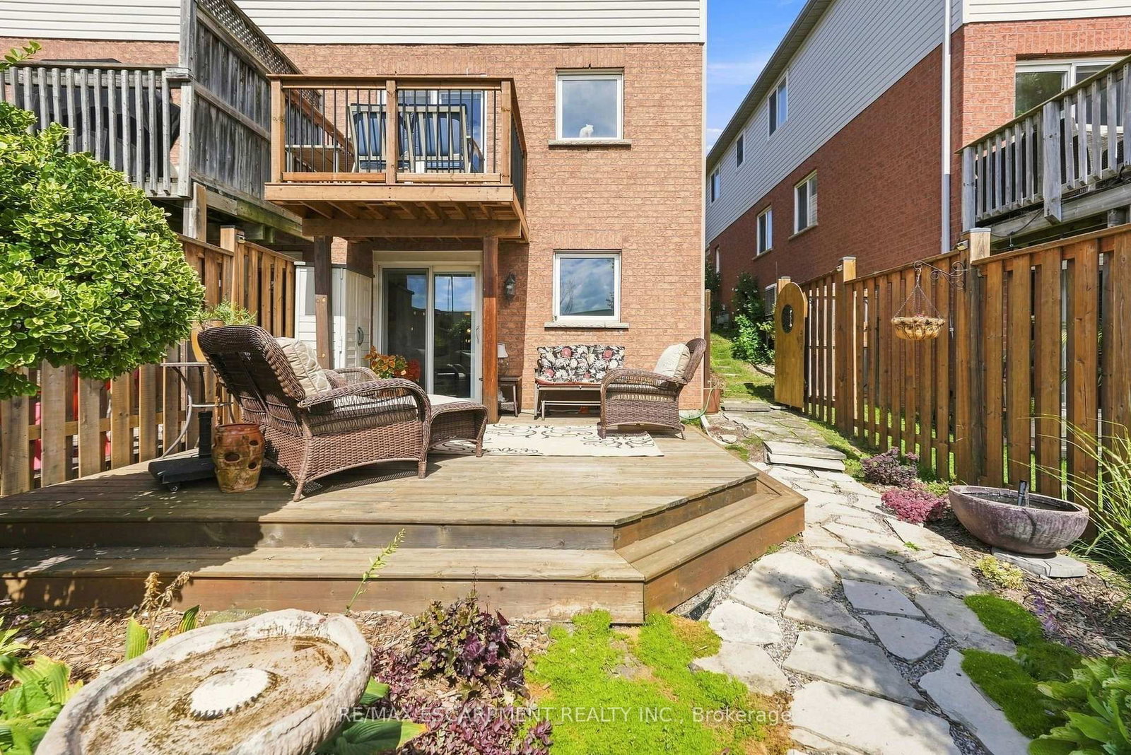 8 SLATER Court • Hamilton, ON photo 45