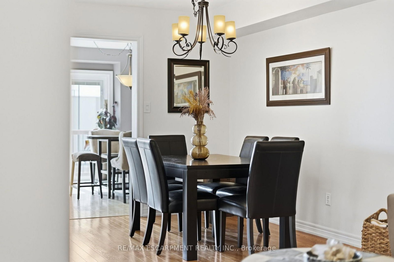 8 SLATER Court • Hamilton, ON photo 6