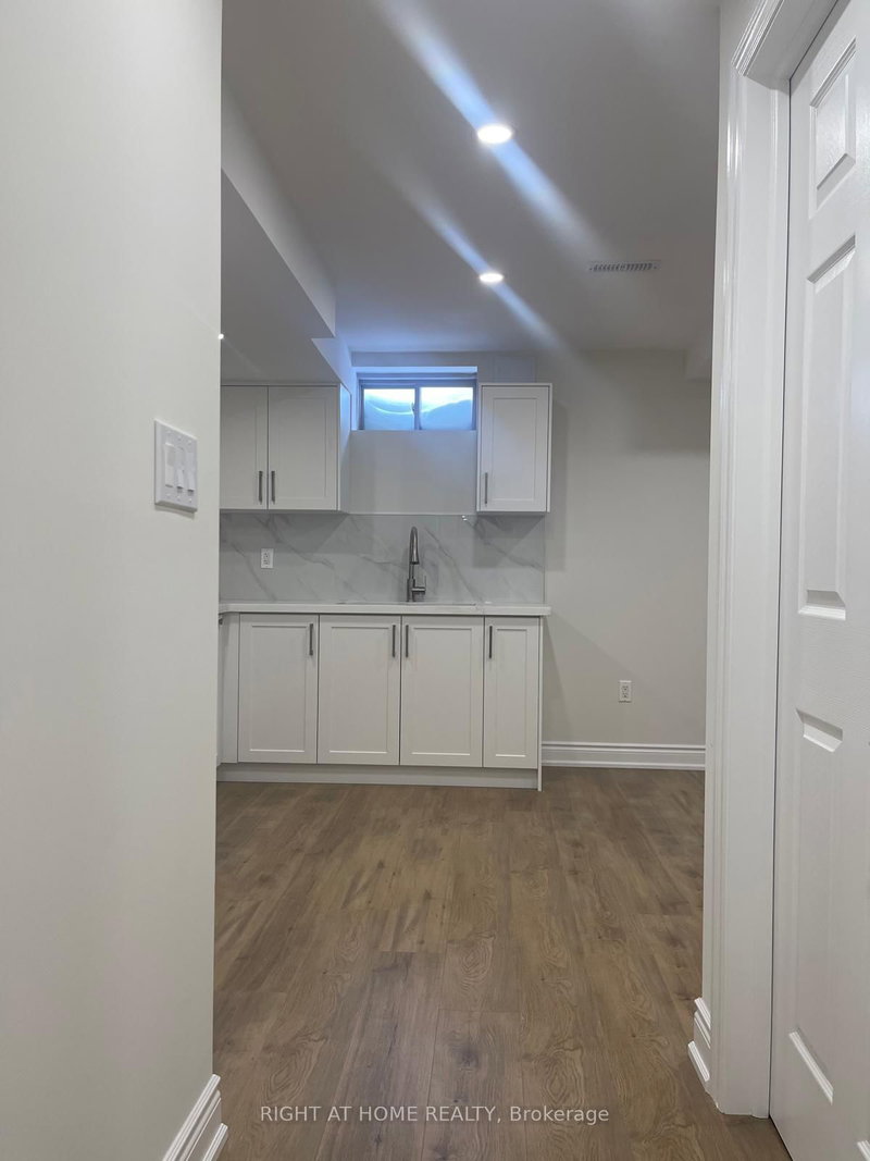 Bsmt - 49 Masters Street