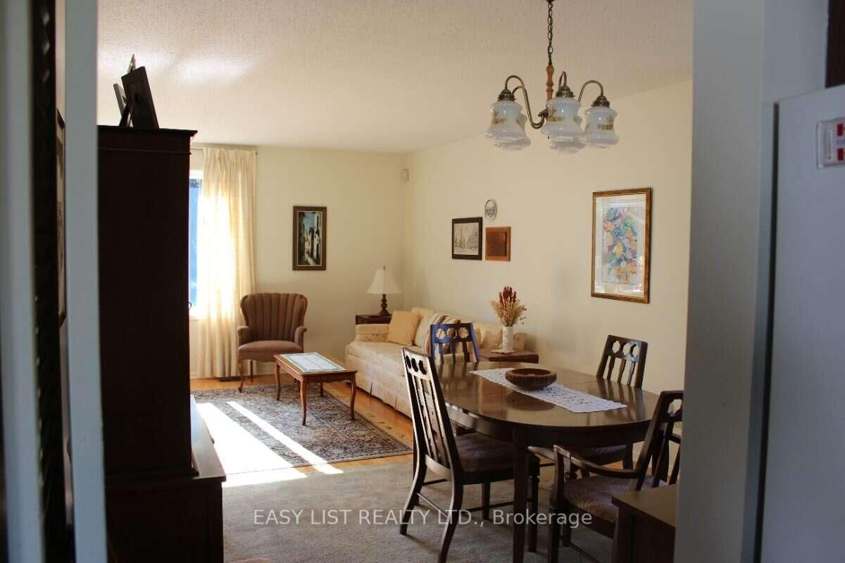 2154 Dutton Crescent • Ottawa, ON photo 15
