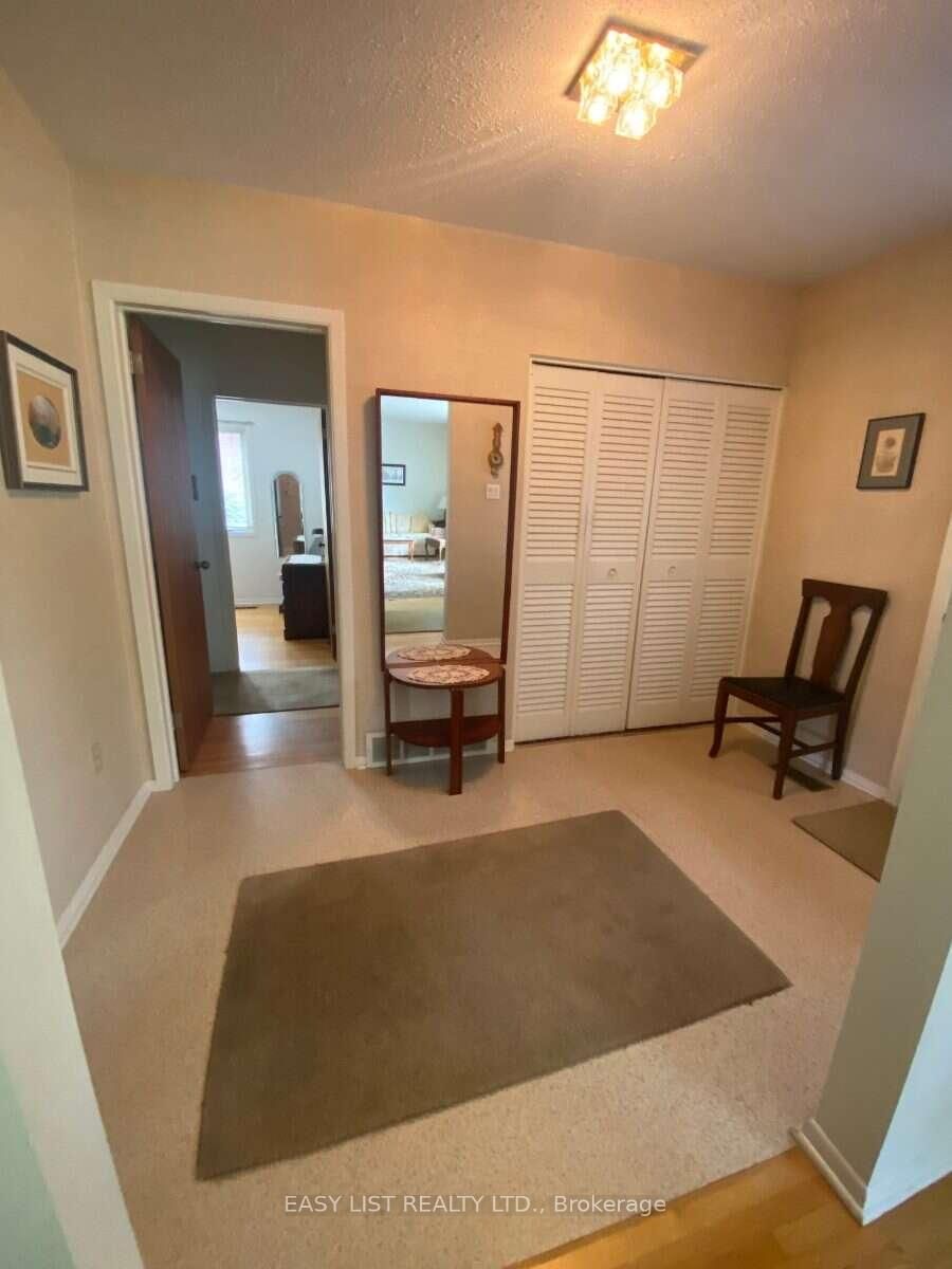 2154 Dutton Crescent • Ottawa, ON photo 8