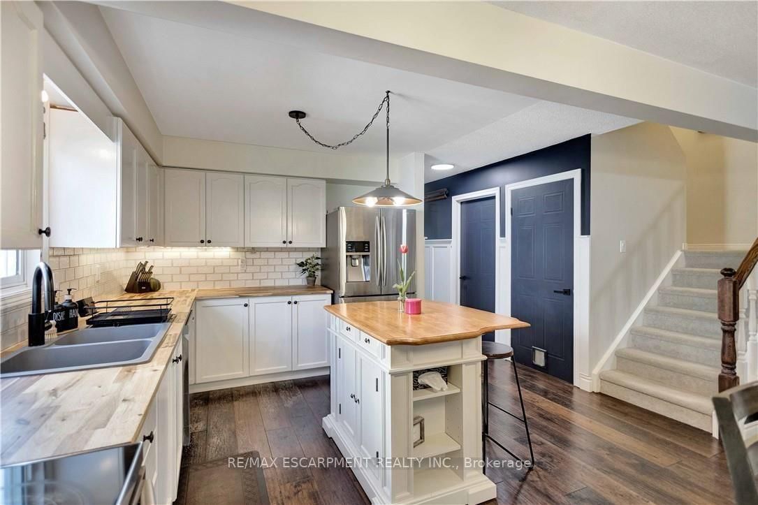 26 Scottacres Boulevard • Haldimand, ON photo 6