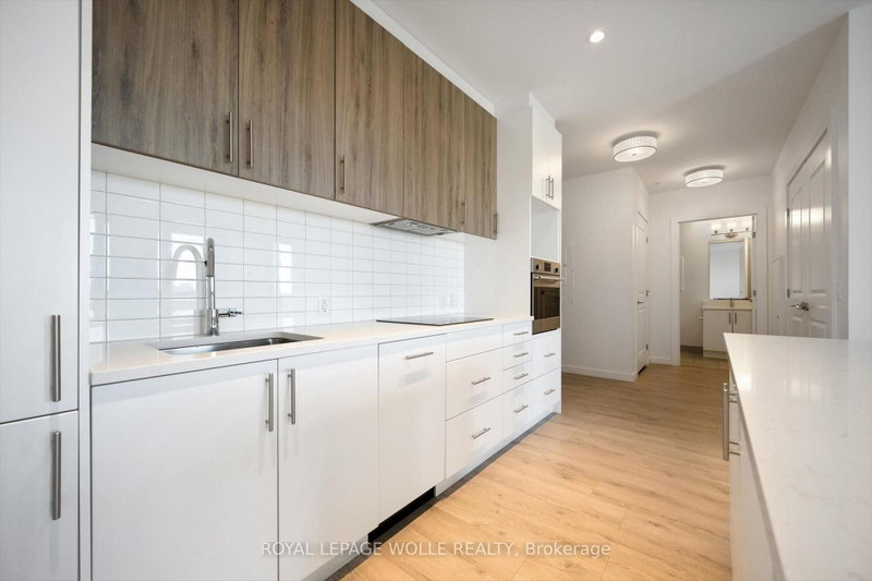 4 - 181 King Street S