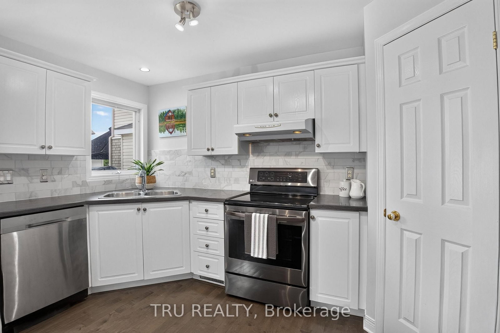 57 Golflinks Drive • Ottawa, ON photo 10
