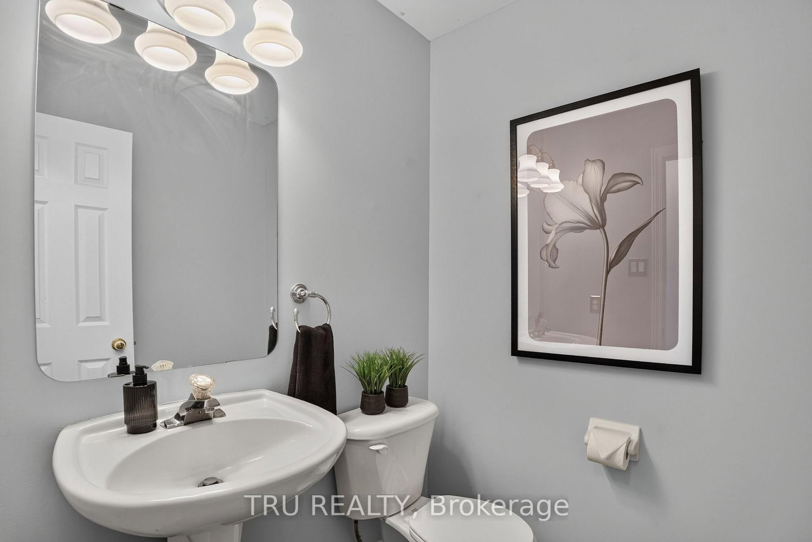 57 Golflinks Drive • Ottawa, ON photo 17