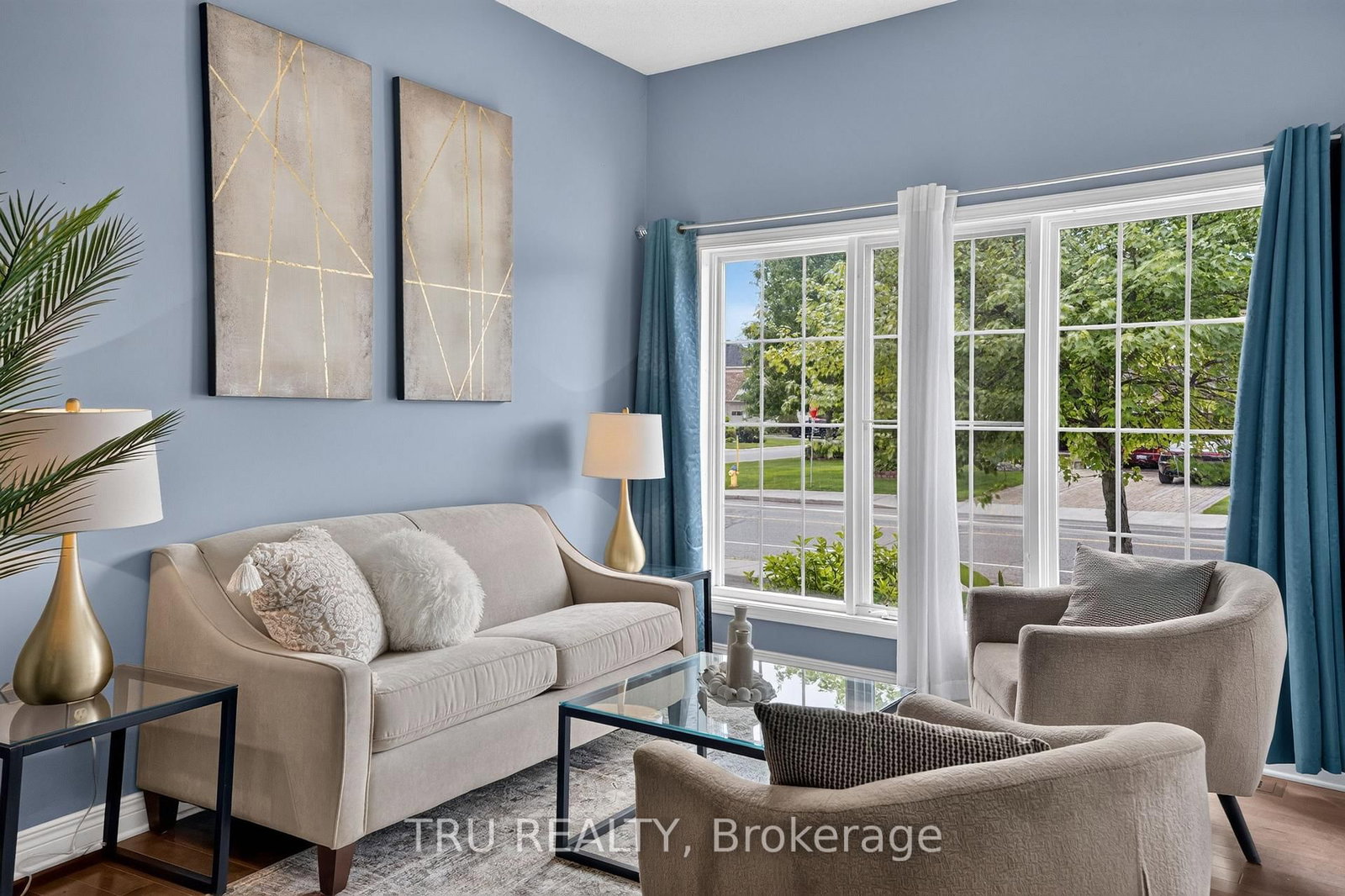 57 Golflinks Drive • Ottawa, ON photo 4