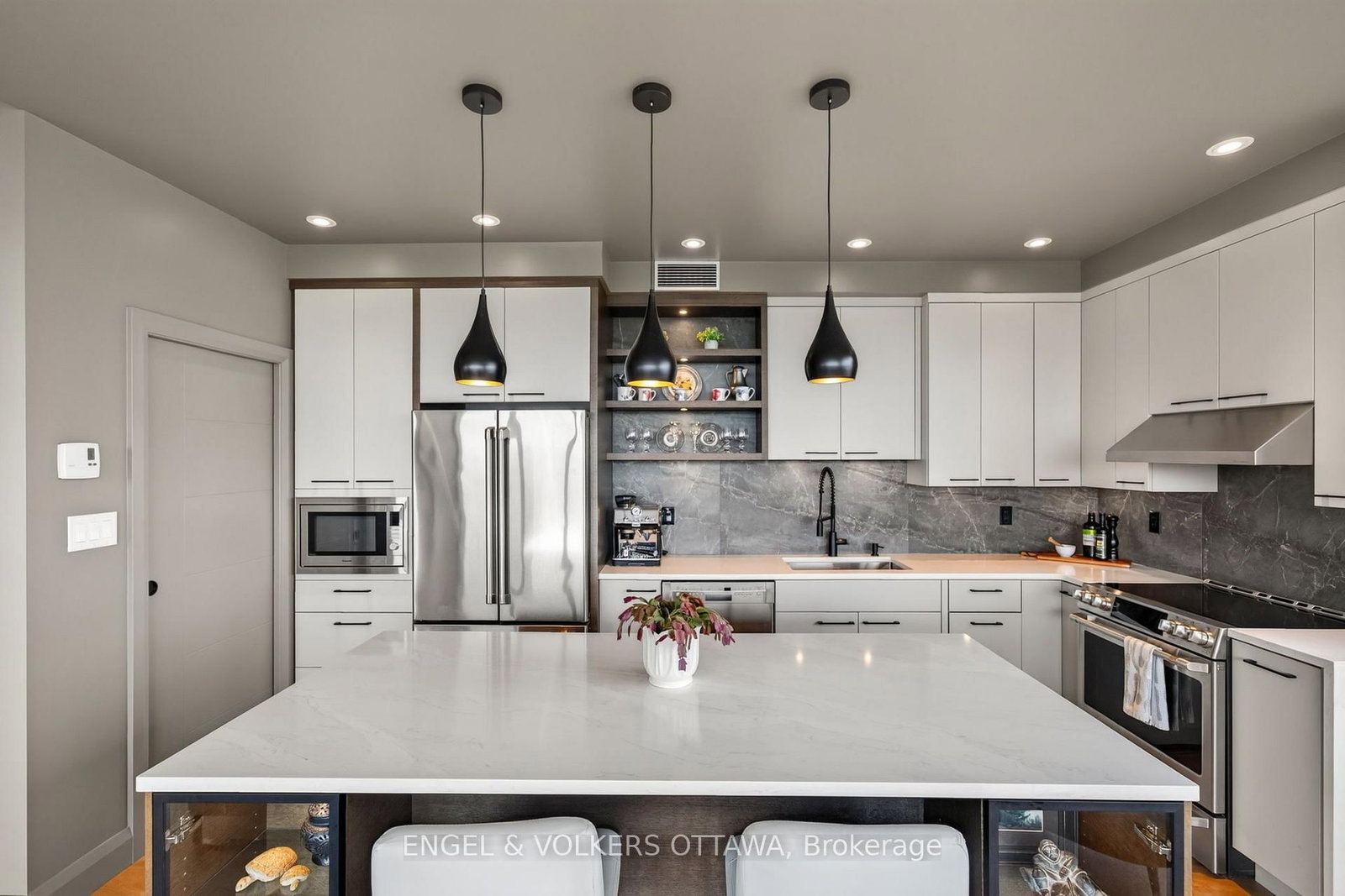 370 Dominion Avenue • #EX2 • Ottawa, ON photo 8