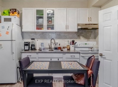 523 Caron Avenue • Windsor, ON photo 8
