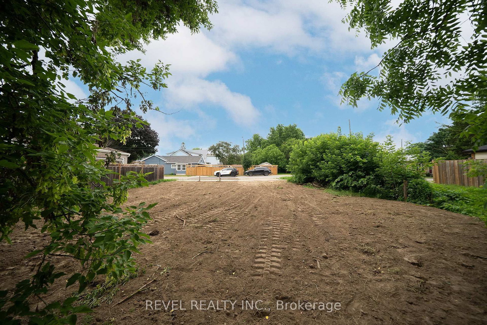 145 Catharine Avenue • Brantford, ON photo 5