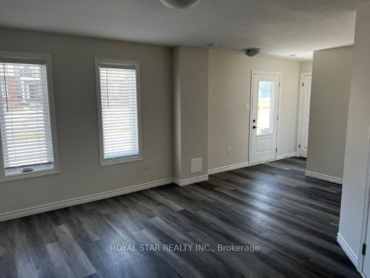32 - 2529 Meadowlands Way