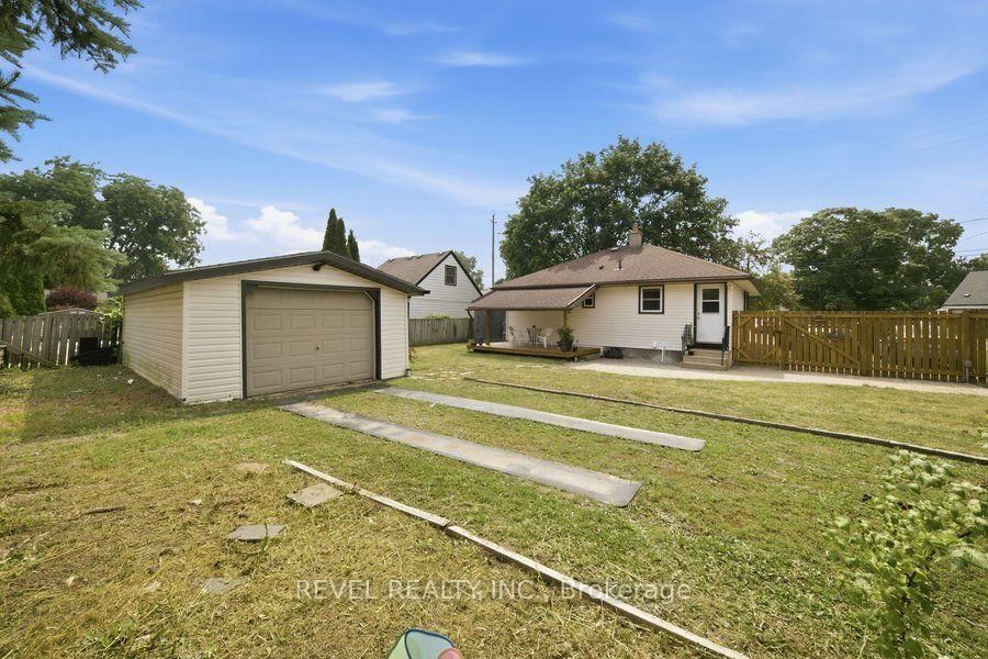 27 Frank Street • Brantford, ON photo 17