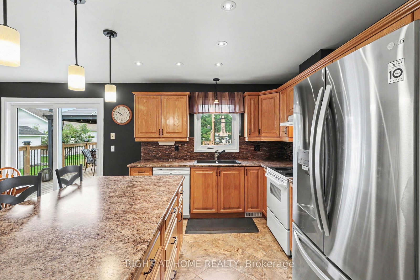 1250 Loeper Street • Orleans, ON photo 10