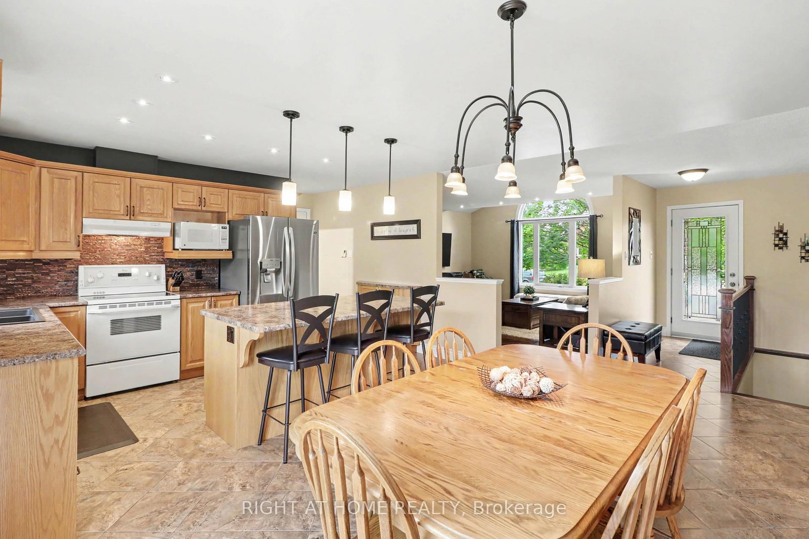 1250 Loeper Street • Orleans, ON photo 12