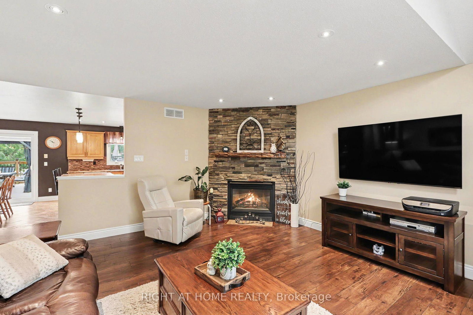 1250 Loeper Street • Orleans, ON photo 15