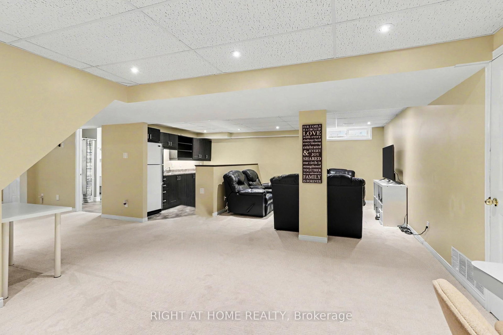 1250 Loeper Street • Orleans, ON photo 29