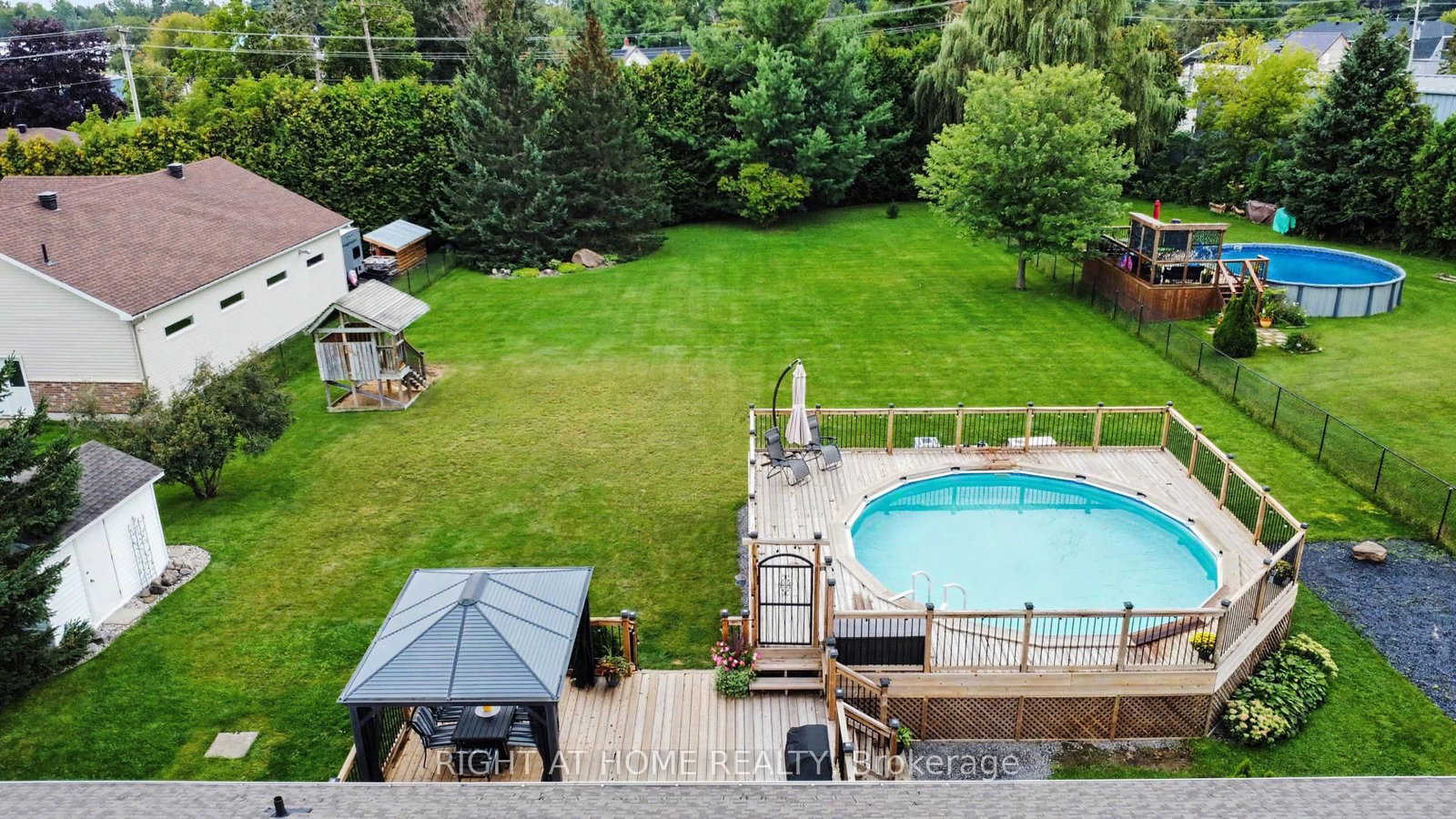 1250 Loeper Street • Orleans, ON photo 32