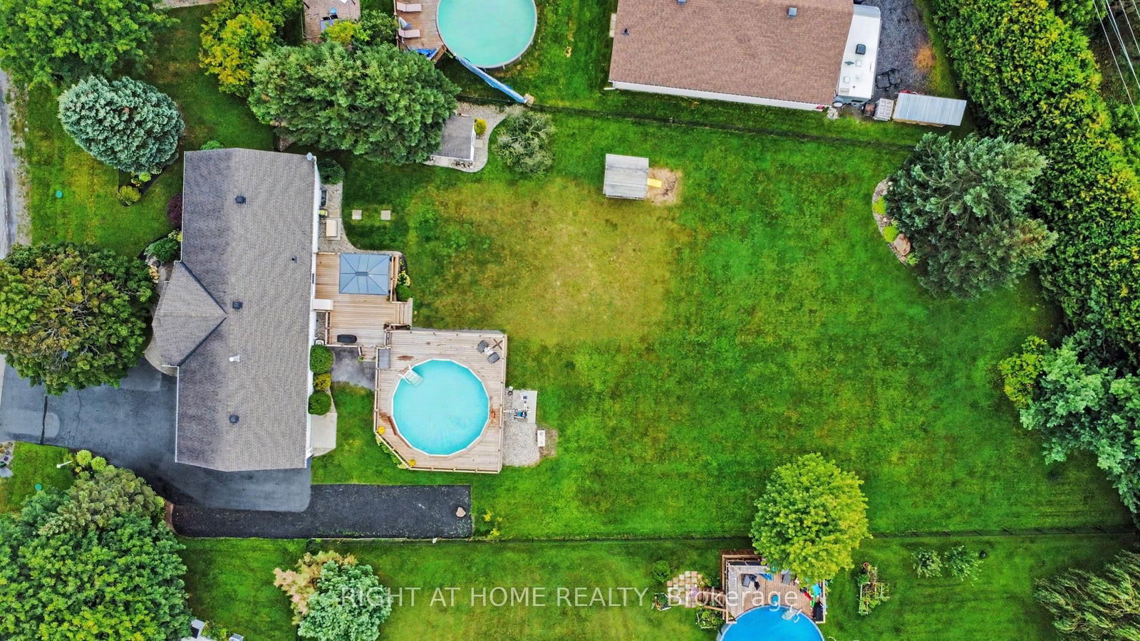1250 Loeper Street • Orleans, ON photo 35