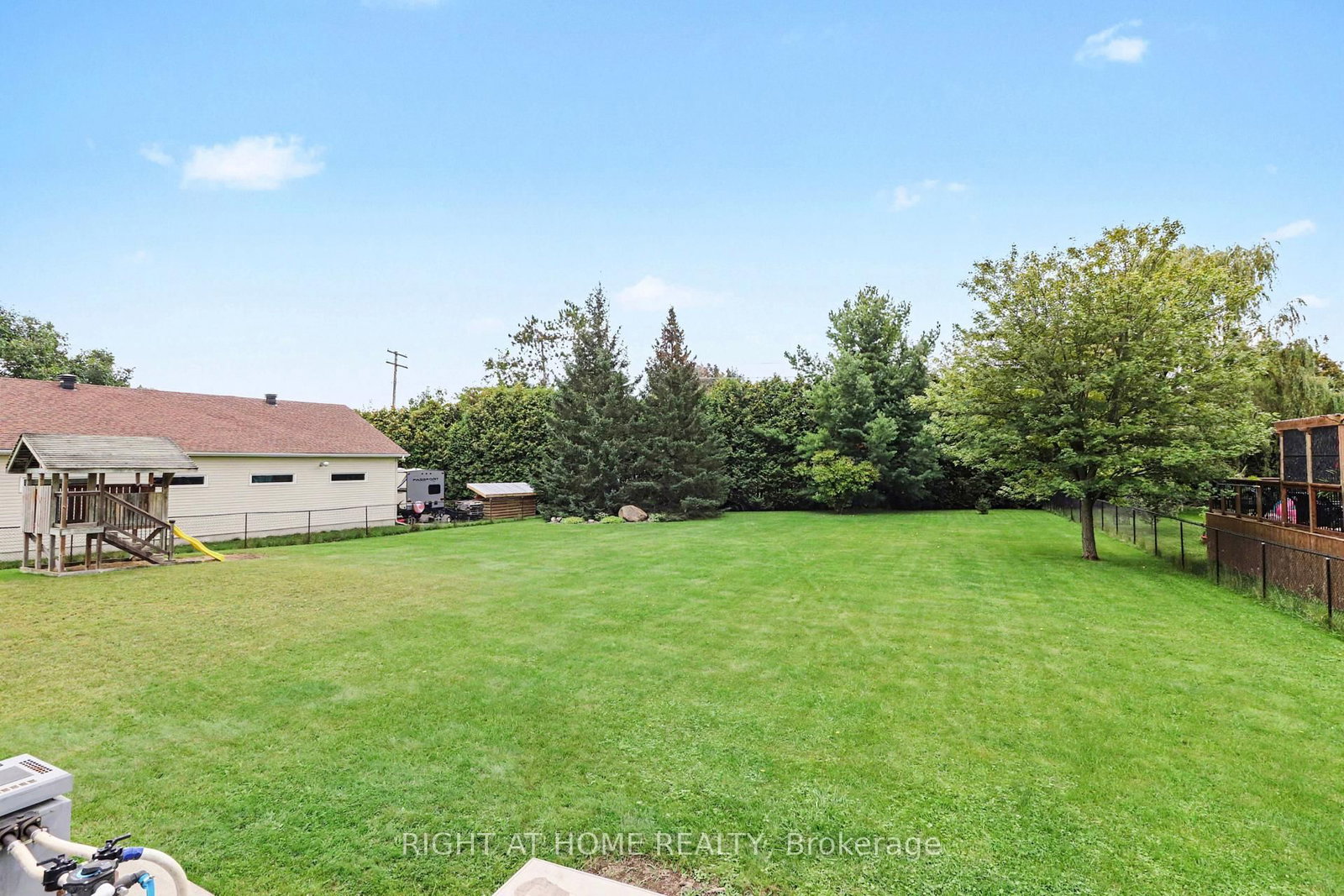 1250 Loeper Street • Orleans, ON photo 36