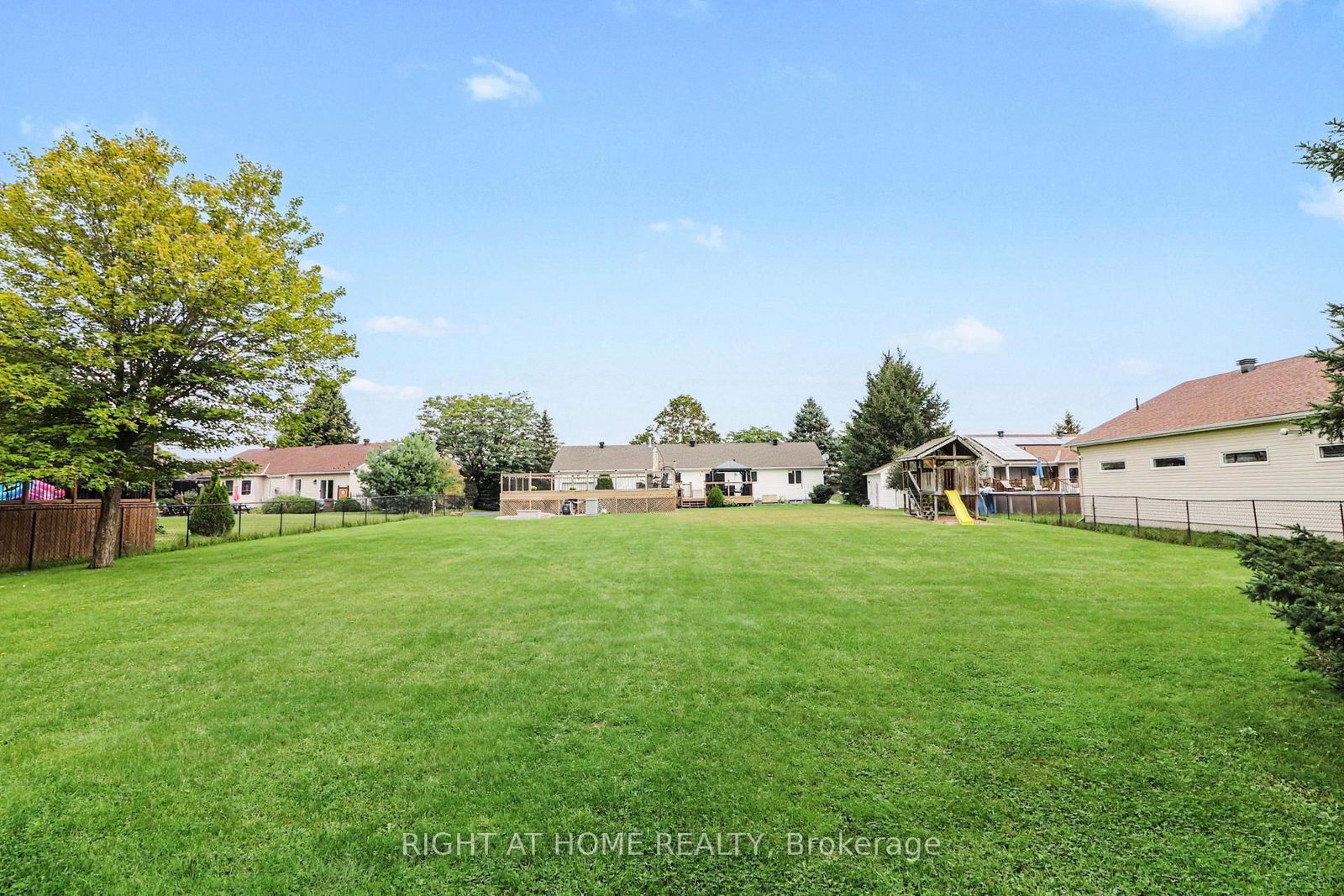 1250 Loeper Street • Orleans, ON photo 38