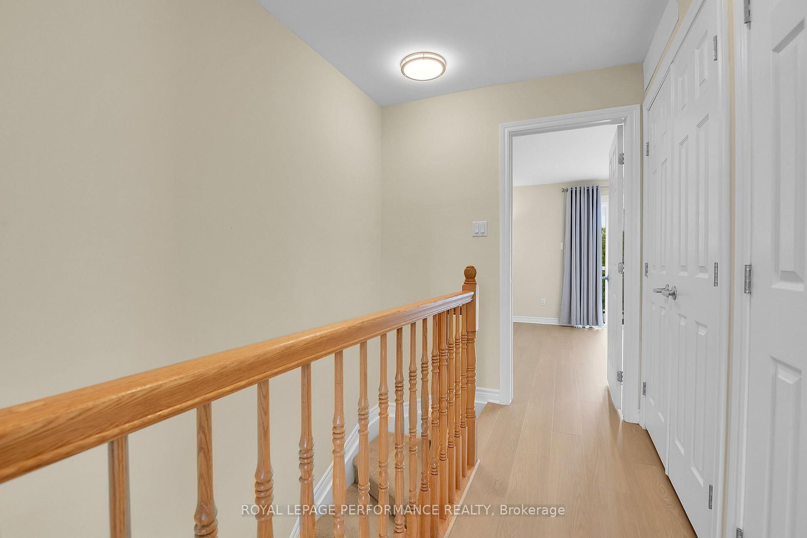 64 Mayflower Private • Ottawa, ON photo 24