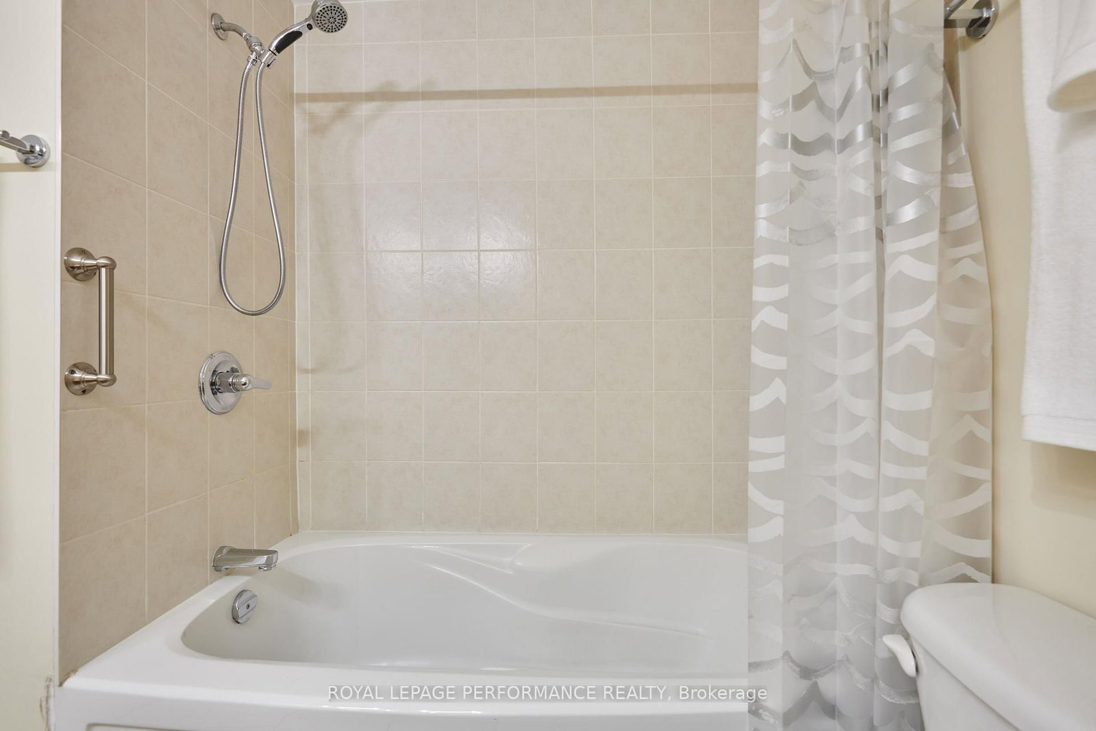 64 Mayflower Private • Ottawa, ON photo 35