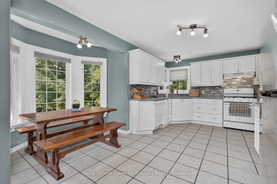 140 Simpson Street • Burk's Falls, ON photo 9