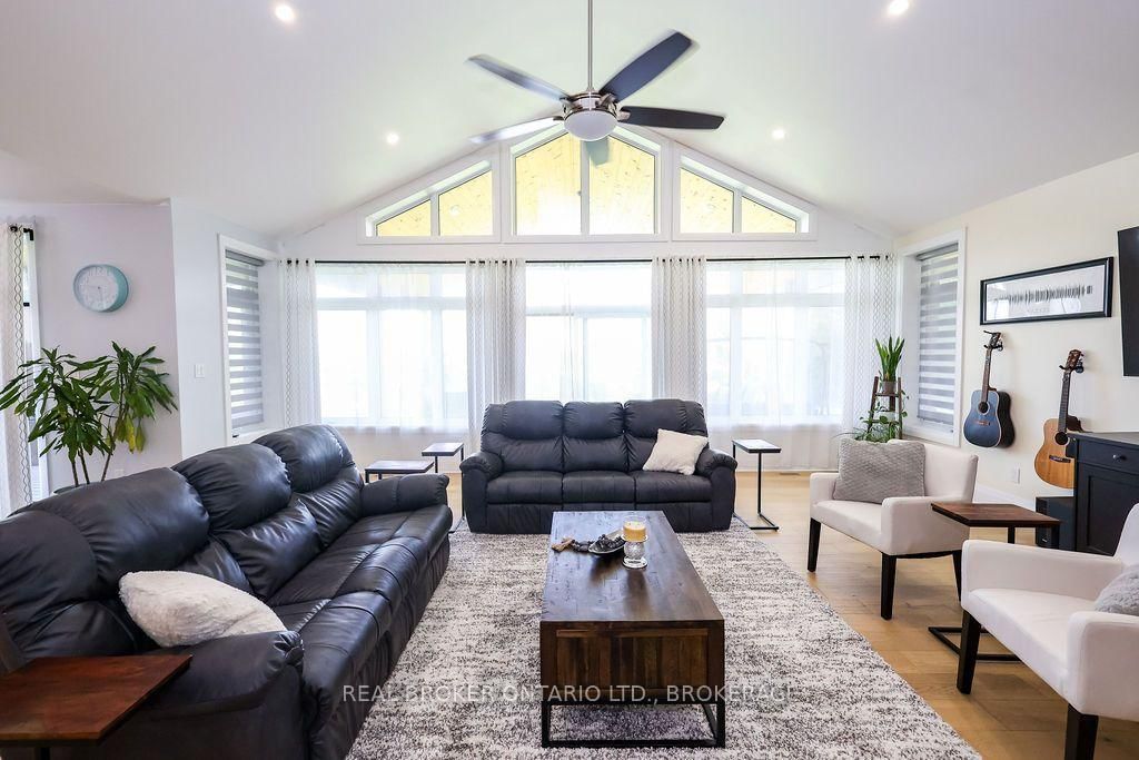 15616 Manning Road • South Stormont, ON photo 10