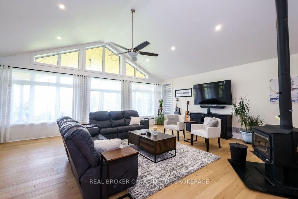 15616 Manning Road • South Stormont, ON photo 11