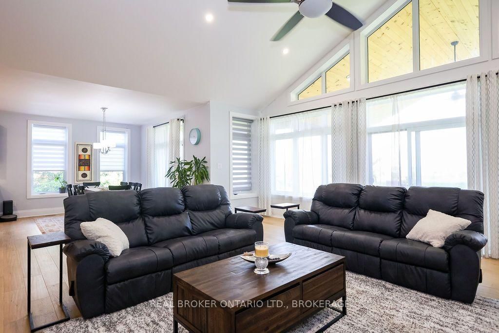 15616 Manning Road • South Stormont, ON photo 14