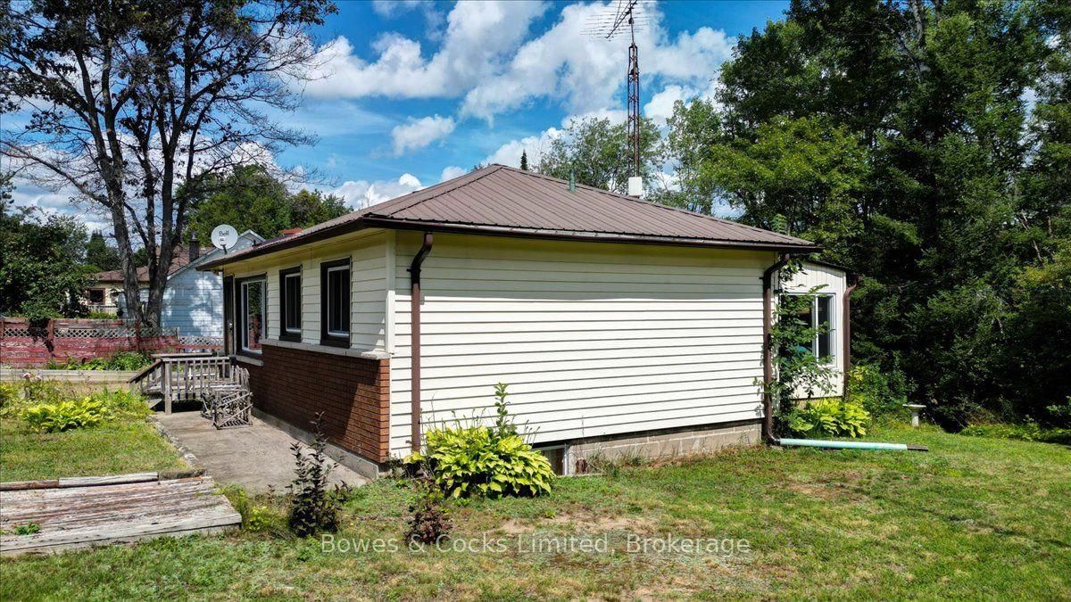 2146 Loop Road • Highlands East, ON photo 30