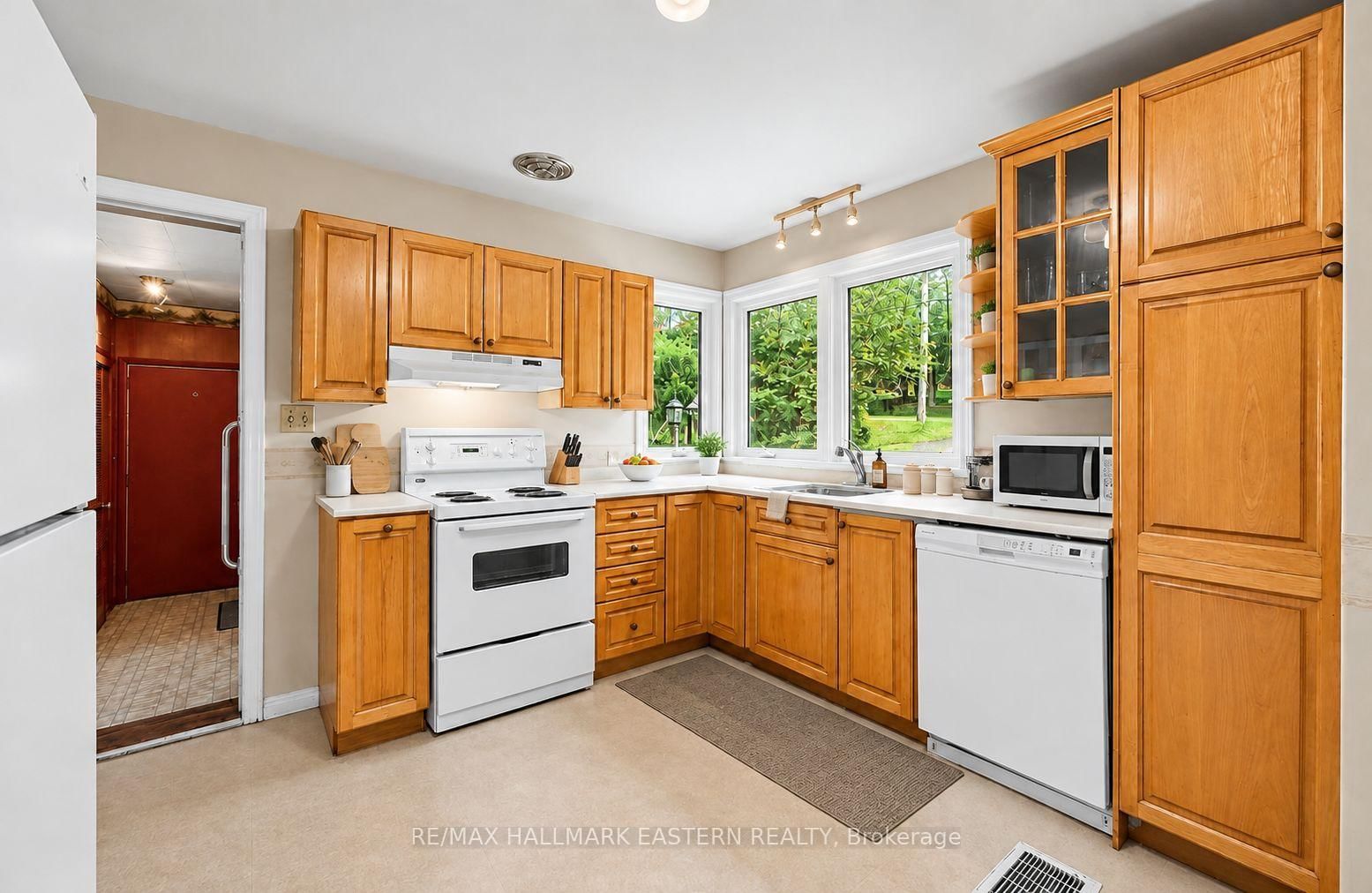 1932 Sherbrooke Street W • Peterborough, ON photo 8
