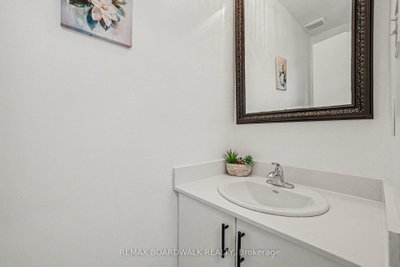 314 Valade Crescent • Orleans, ON photo 4