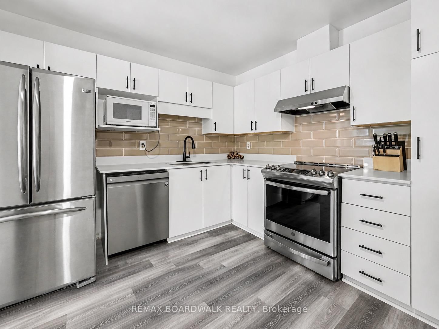 314 Valade Crescent • Orleans, ON photo 8