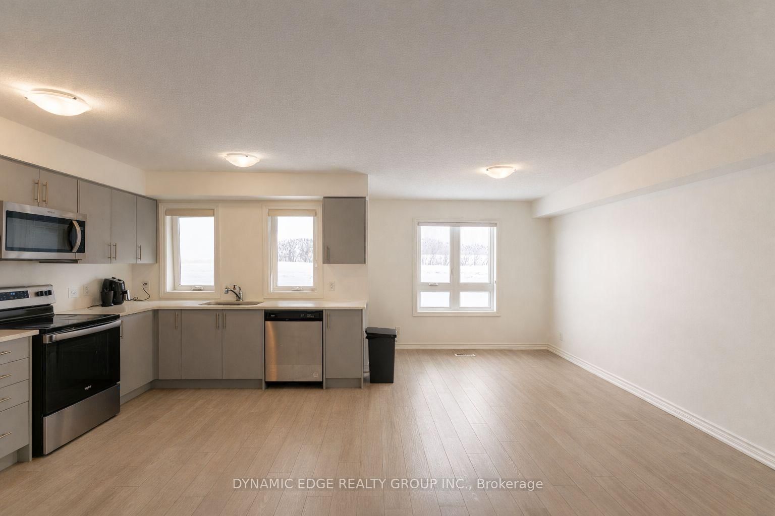 25 - 235 Chapel Hill Drive, Kitchener 3