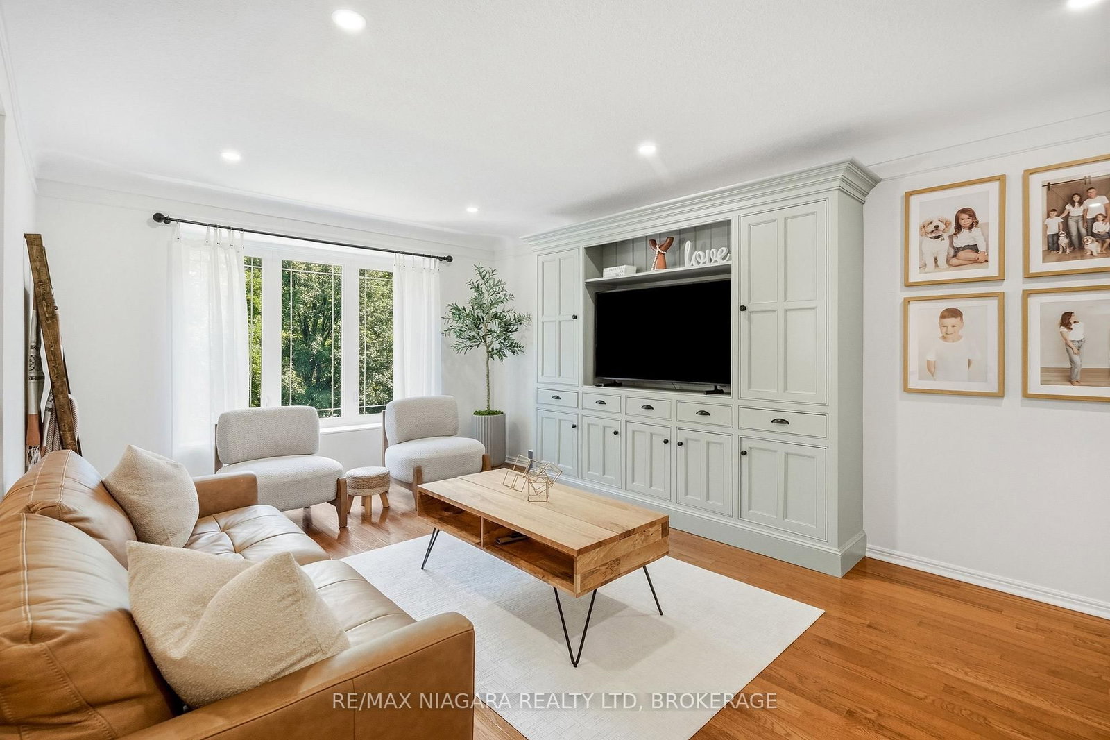 25 Berkhout Terrace • Pelham, ON photo 11