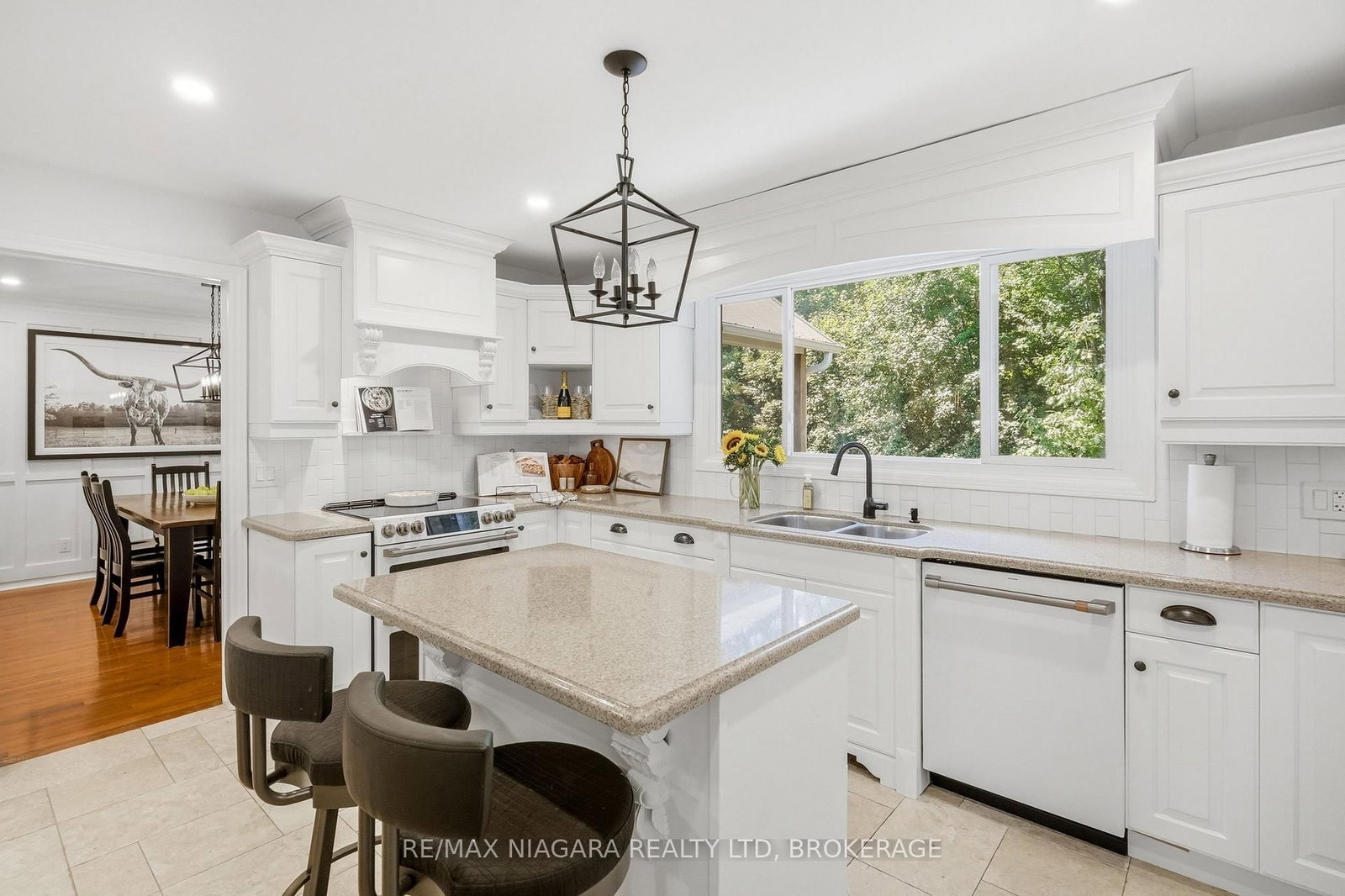25 Berkhout Terrace • Pelham, ON photo 18