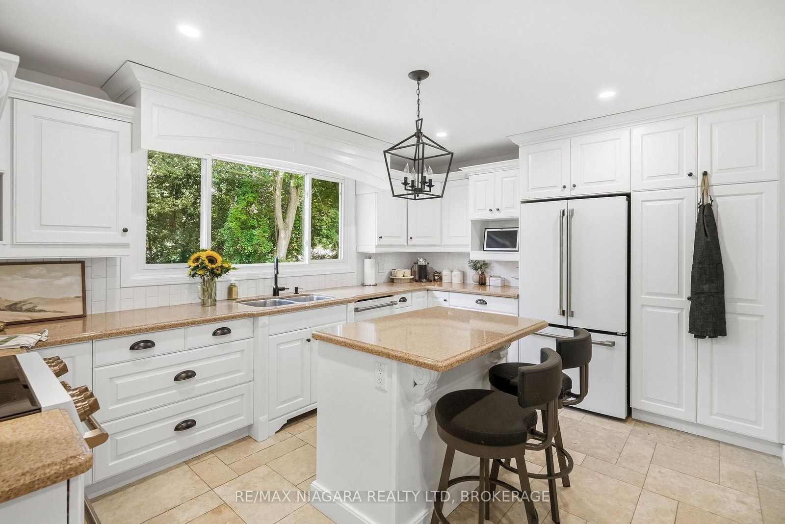 25 Berkhout Terrace • Pelham, ON photo 21