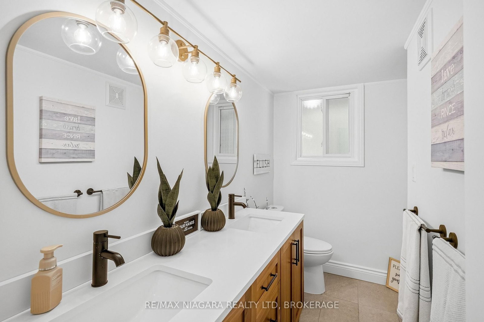 25 Berkhout Terrace • Pelham, ON photo 32