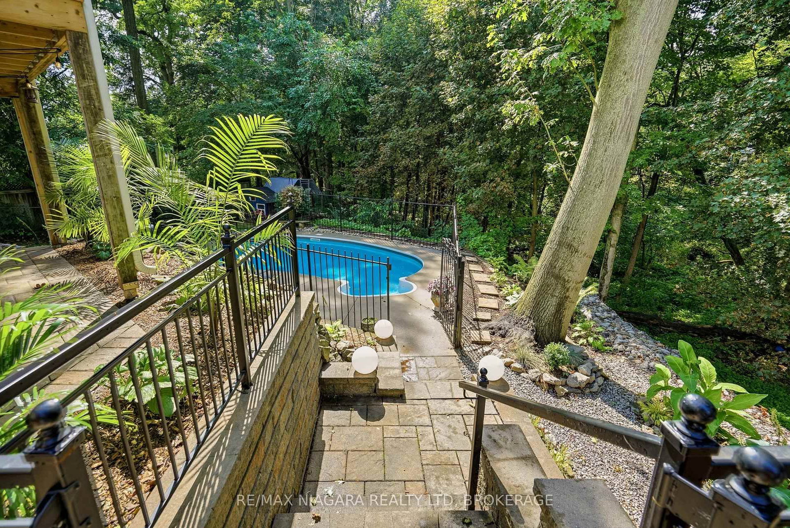 25 Berkhout Terrace • Pelham, ON photo 42